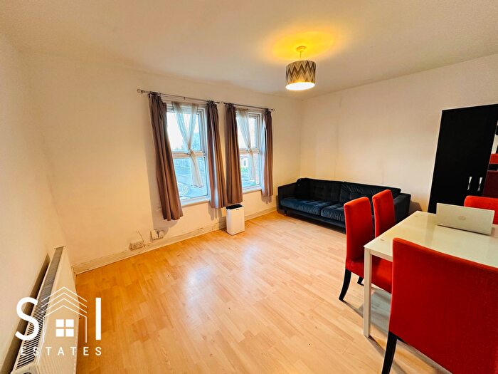 1 Bedroom Flat To Rent In New Road, Bedfont, Feltham, TW14