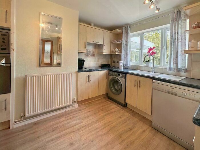 2 Bedroom Detached House For Sale In Brockley Road, Leonard Stanley
