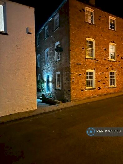 2 Bedroom Flat To Rent In South Street, Caistor, Market Rasen, LN7