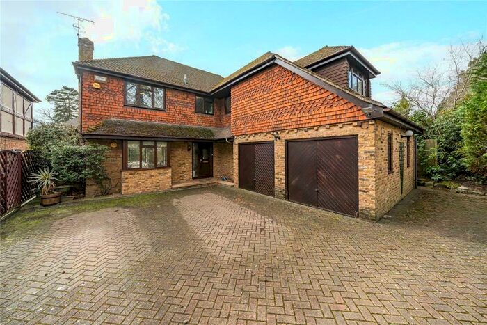 5 Bedroom Detached House To Rent In Woking, Surrey, GU22