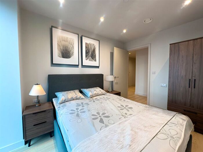 2 Bedroom Flat To Rent In Dutton Street, Manchester, M3