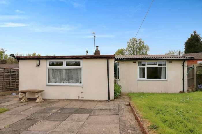 2 Bedroom Bungalow For Sale In Wood Lane, Wolverhampton, West Midlands, WV10