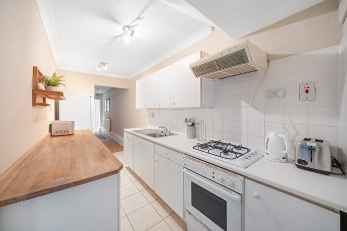 1 Bedroom Flat To Rent In Lillie Road, London, SW6