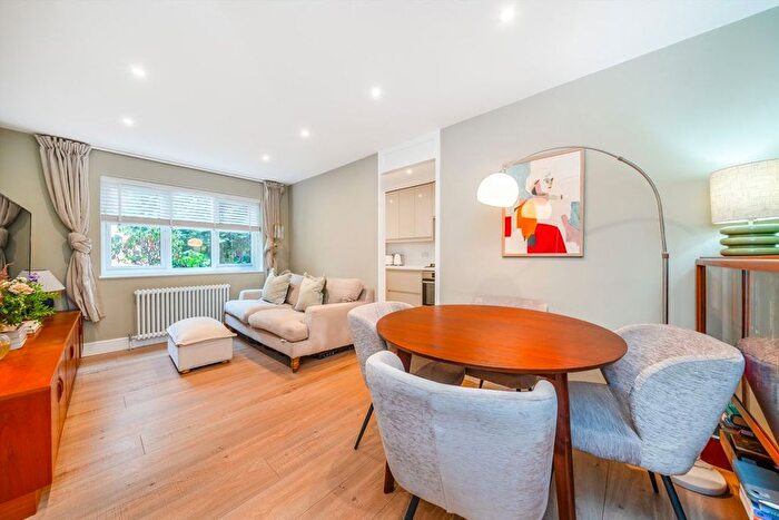 1 Bedroom Flat For Sale In Beardsley Way, Acton, W3
