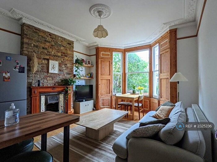 2 Bedroom Flat To Rent In Brooke Road, London, E5