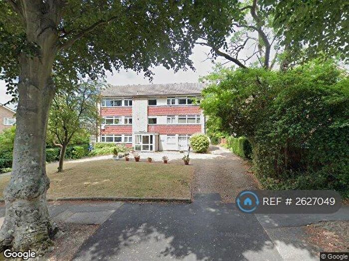 2 Bedroom Flat To Rent In Christchurch Park, Sutton, SM2