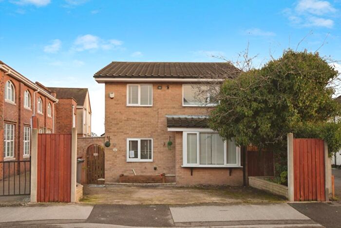 3 Bedroom Detached House For Sale In Cross Street, Chesterfield, Derbyshire, S40