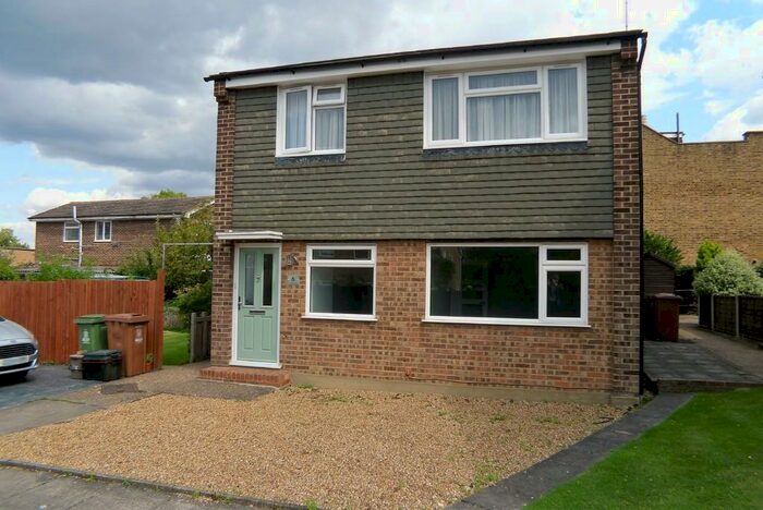 2 Bedroom Ground Maisonette To Rent In Gresswell Close, Sidcup, DA14