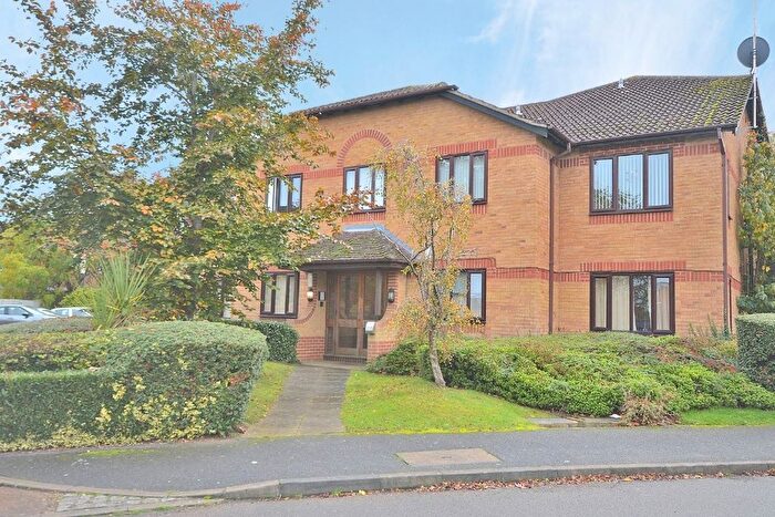 1 Bedroom Flat To Rent In Bordeaux Close, Northampton, NN5