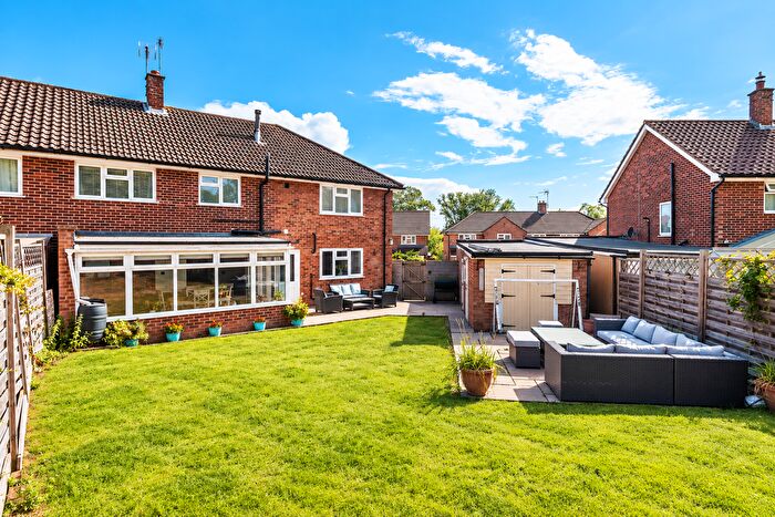 5 Bedroom Semi-Detached House For Sale In Ridge Way, Edenbridge, Kent, TN8