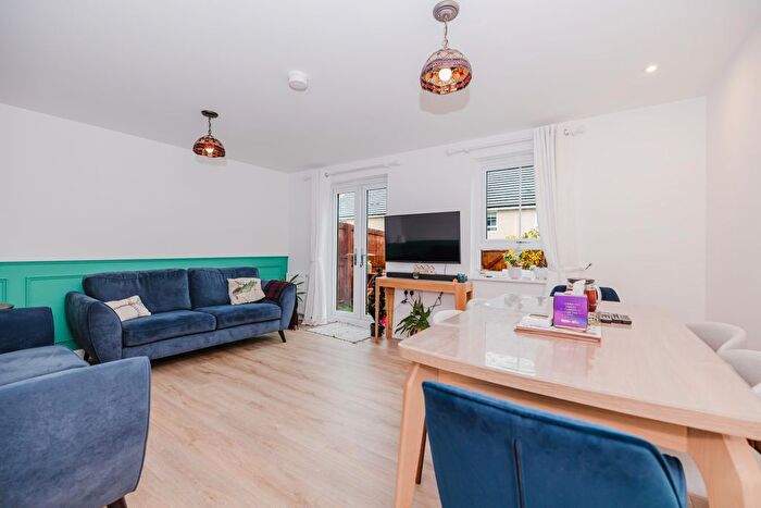 3 Bedroom End Of Terrace House To Rent In Edgelaw Rigg, Edinburgh, EH16