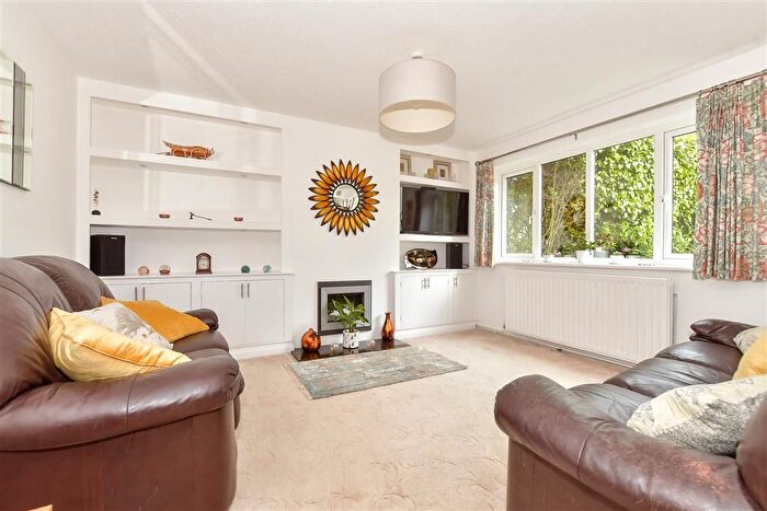 3 Bedroom Semi-Detached House For Sale In Church Hill, Shepherdswell, Dover, Kent, CT15