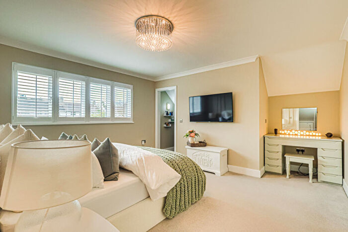 5 Bedroom Detached House For Sale In Beresford Gardens, Benfleet, SS7