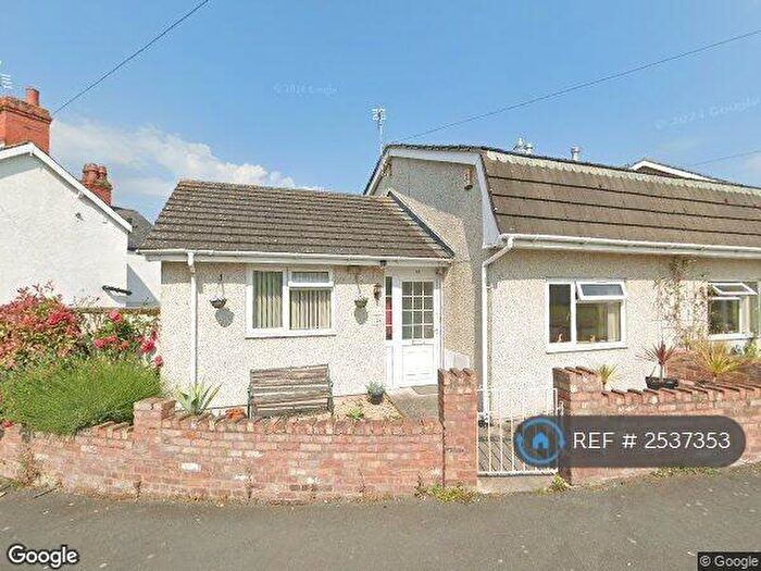 2 Bedroom Bungalow To Rent In Bron Vardre Avenue, Deganwy, Conwy, LL31