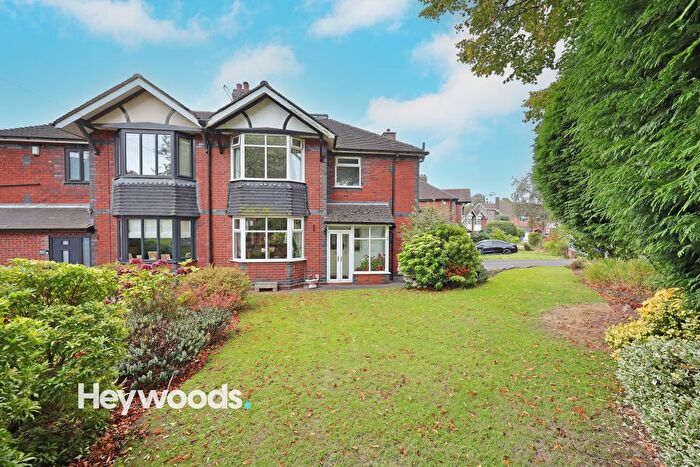 3 Bedroom Semi-detached House For Sale In Eleanor View, Westlands Newcastle-Under-Lyme, Staffordshire, ST5