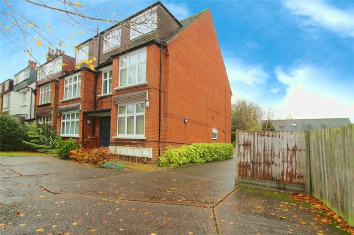 1 Bedroom Flat To Rent In Albion Road, Sutton, SM2