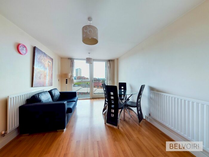 2 Bedroom Flat To Rent In Park Central, Masons Way, Birmingham, B15