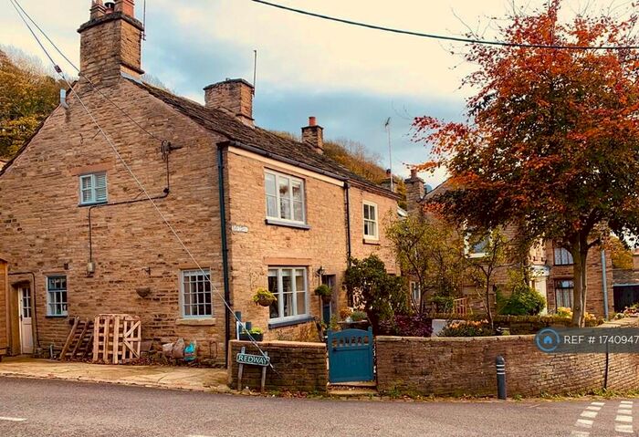 2 Bedroom End Of Terrace House To Rent In Oak Lane, Kerridge, SK10