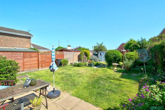 3 Bedroom Semi-Detached House For Sale In Windermere Drive, West Auckland, Bishop Auckland, DL14