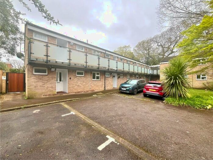 1 Bedroom Apartment To Rent In Blenheim Avenue, Highfield, SO17