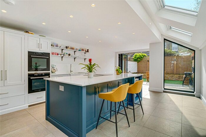 5 Bedroom Terraced House For Sale In Mallinson Road, SW11