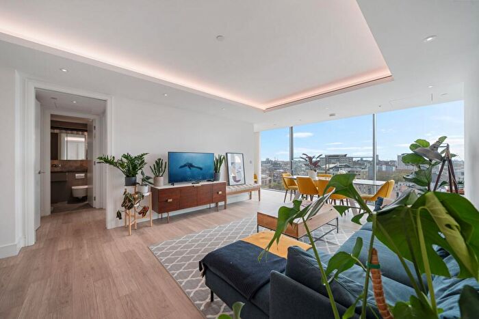 2 Bedroom Apartment To Rent In Carrara Tower, Bollinder Place, London, EC1V