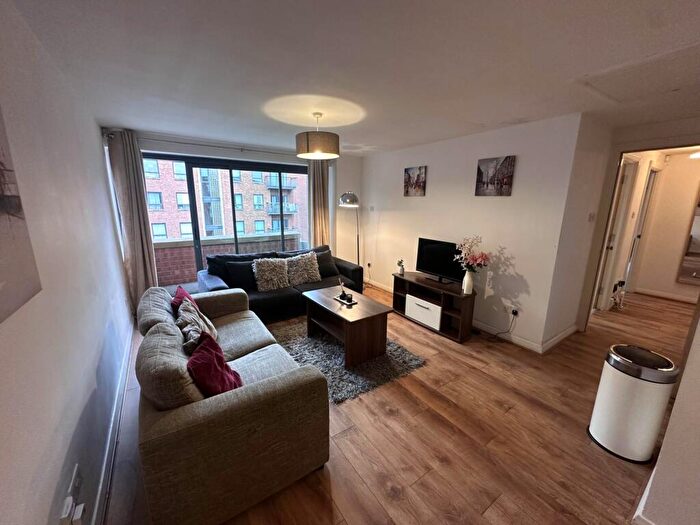 1 Bedroom Flat For Sale In Madison Square, Liverpool, L1