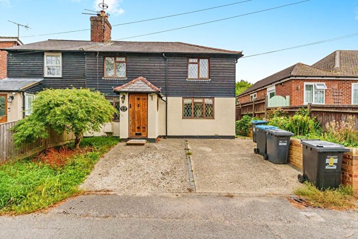 3 Bedroom Semi-Detached House For Sale In West Street, Dormansland, Lingfield, RH7