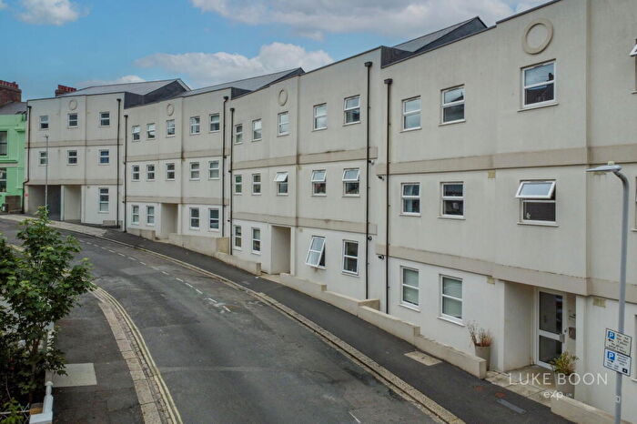 3 Bedroom Apartment For Sale In Arundel Crescent, Stonehouse, PL1