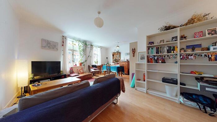 1 Bedroom Flat To Rent In Brune Street, Spitalfields And Banglatown, E1