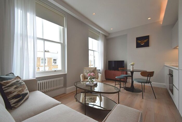 Studio To Rent In Great Western Road, London, W11