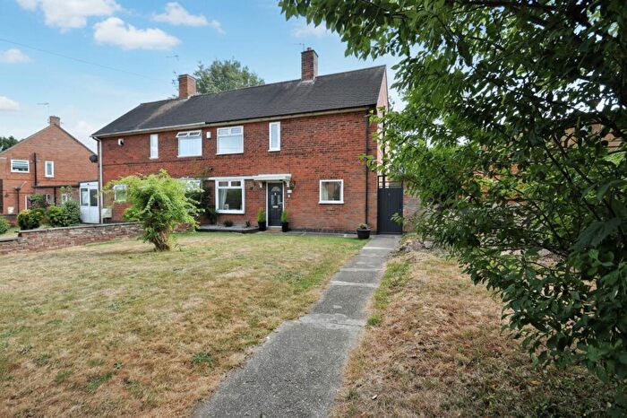 3 Bedroom Semi Detached House To Rent In Arncliffe Close, Nottingham, NG8