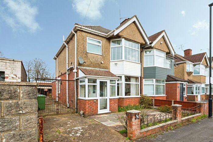 3 Bedroom Semi Detached House For Sale In Langley Road, Southampton, SO15