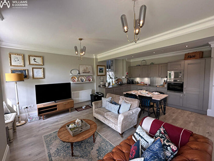 2 Bedroom Apartment For Sale In Plas Y Coed, Bangor, Gwynedd, LL57