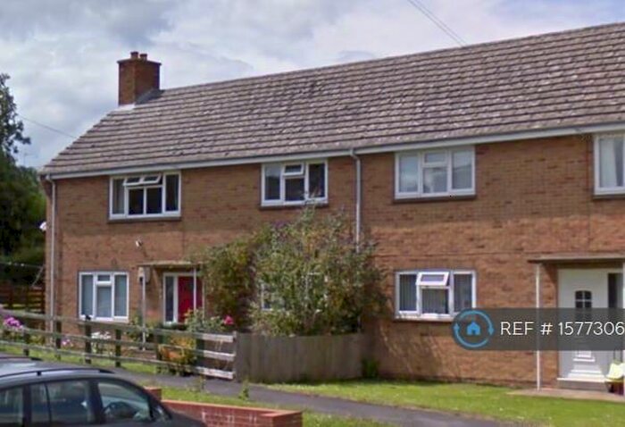 2 Bedroom Flat To Rent In Hill Close, Northend, Southam, CV47