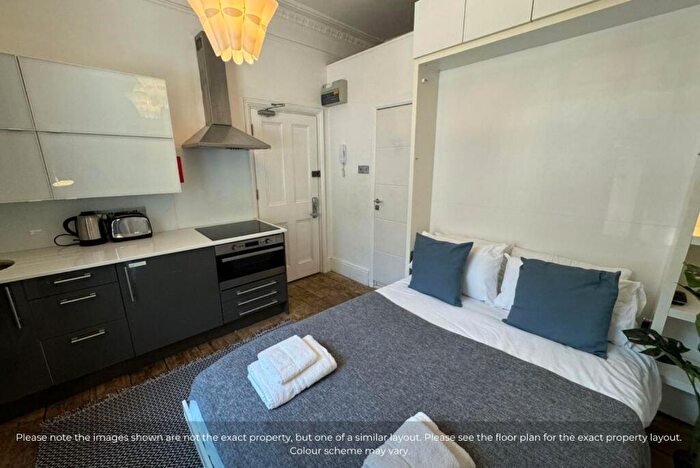 Apartment To Rent In Studio Flat, Gloucester Place, Baker Street, NW1