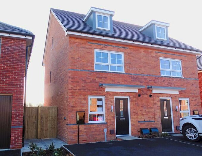 3 Bedroom Town House To Rent In Longwall Drive, Ince, WN2