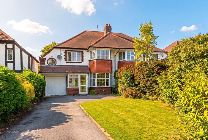 4 Bedroom Semi-Detached House For Sale In Solihull Road, Shirley, B90