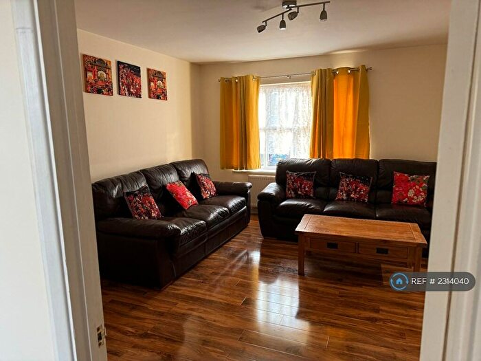 3 Bedroom Terraced House To Rent In Chamberlayne Avenue, Wembley, HA9