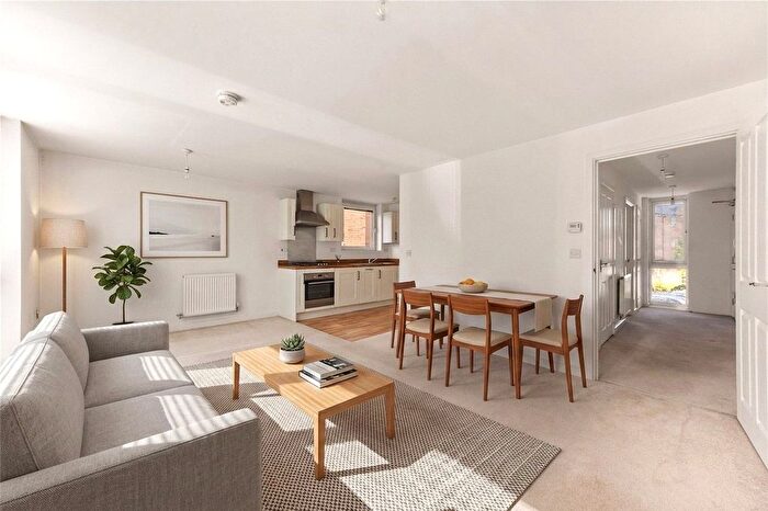 1 Bedroom Flat For Sale In Buttercup Crescent, Lyde Green, Bristol, BS16