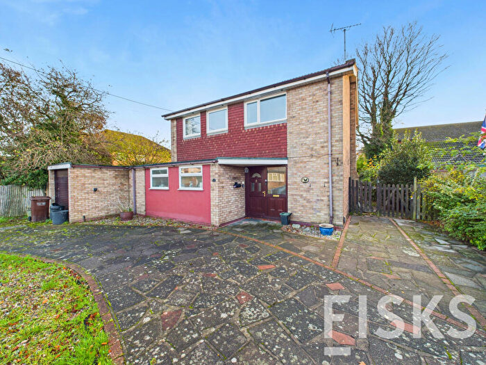 3 Bedroom Detached House For Sale In Hindles Road, Canvey Island, SS8