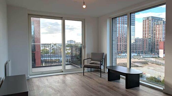 2 Bedroom Apartment To Rent In The Railings, Middlewood Locks, M5