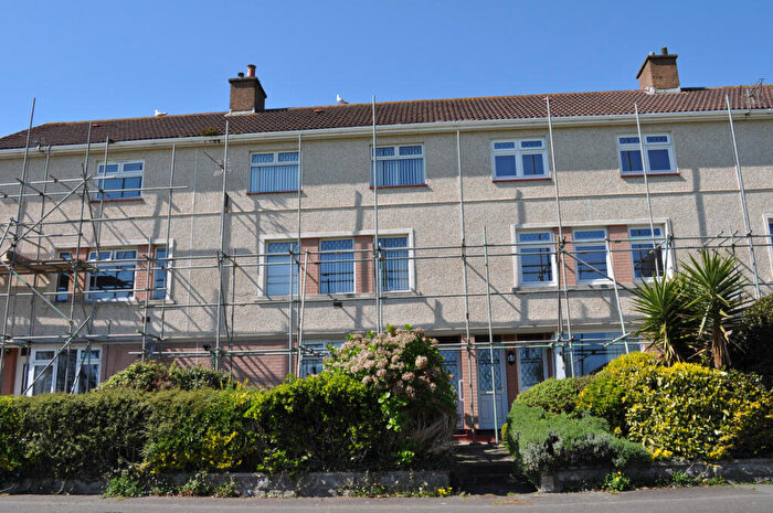 2 Bedroom Maisonette For Sale In Alderwood Road West Cross Swansea, SA3