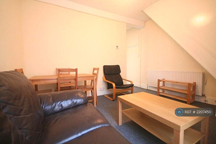 3 Bedroom Terraced House To Rent In Field Road, London, E7