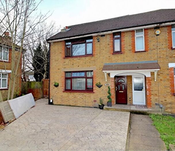 6 Bedroom Semi-Detached House For Sale In Montagu Crescent, London, N18