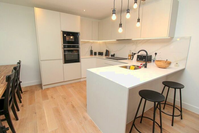 2 Bedroom Apartment To Rent In Lindsay Road, Poole, BH13