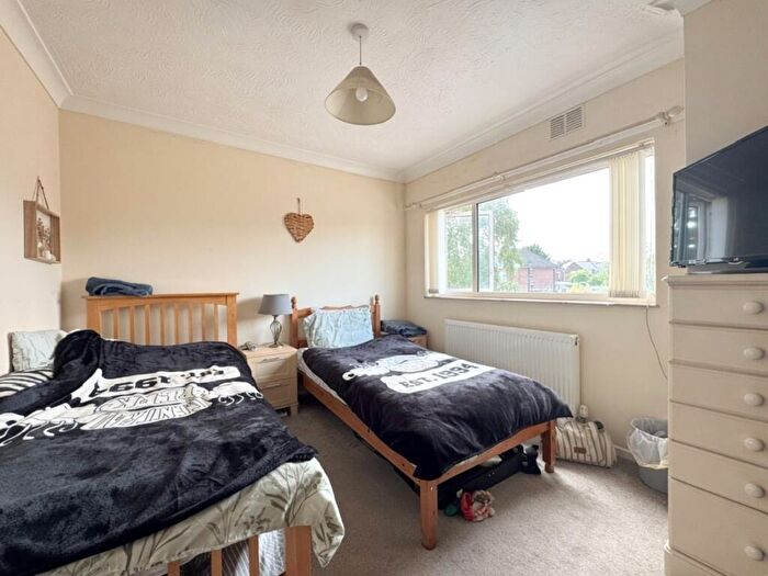 3 Bedroom Terraced House For Sale In Allenby Road, Poole, BH17 - Photo 7