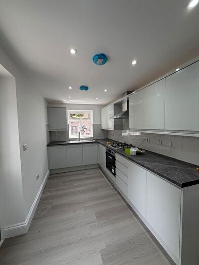 2 Bedroom Flat To Rent In Ilford, IG1