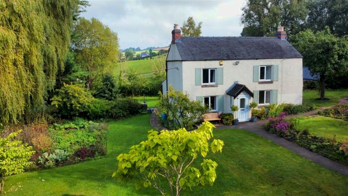 3 Bedroom Cottage For Sale In Pentrich Lane End, DE5