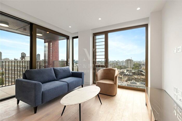 2 Bedroom Apartment To Rent In The Arc, Old Street, City Road, London, EC1V
